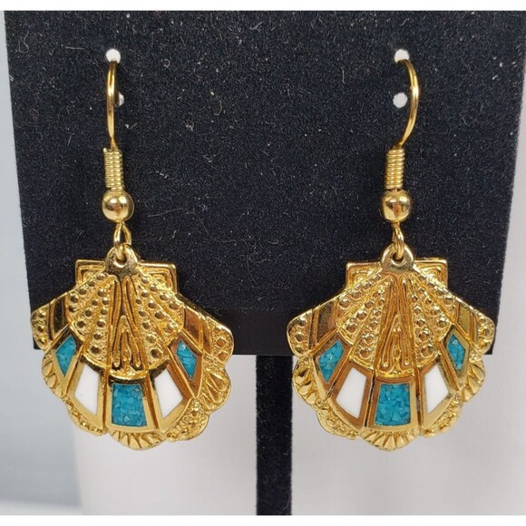 Vintage 1980's Signed COP co.90 Shell Dangle Enamal Gold Tone Earrings - Picture 2 of 15